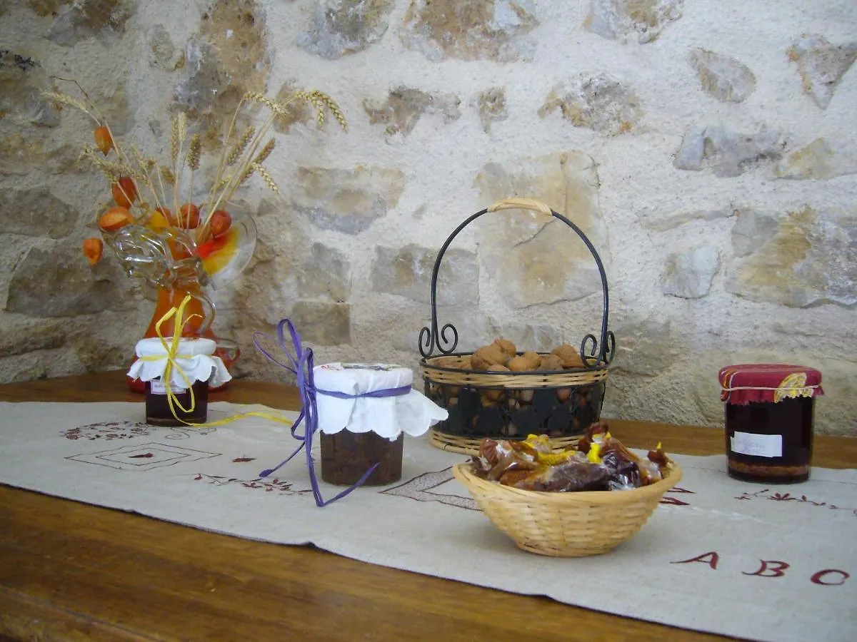 La Grange Du Rial Hotel Bournazel  0*, Bournazel (Aveyron)